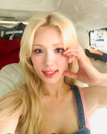 Full leaked Womenk pop page private onlyfans photo
