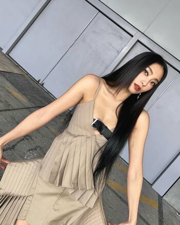 WomenK-pop