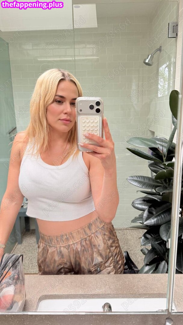 CJ Perry / WWE Lana / thecjperry 누드 OnlyFans 사진 #12