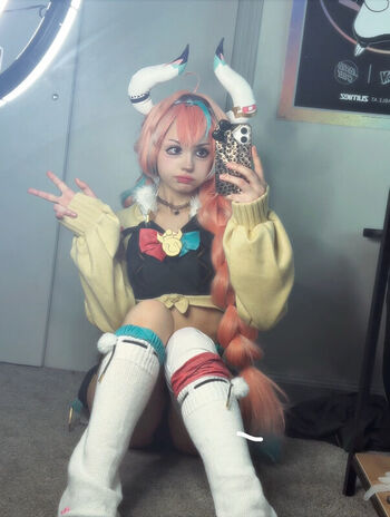 xenluvsmiku