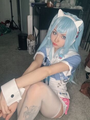 xenluvsmiku