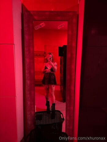 xhuronax