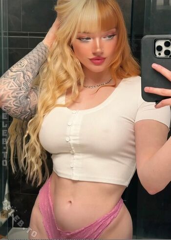 Full leaked Xinia private onlyfans photo