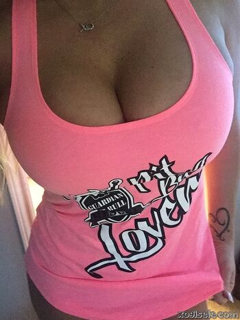 Full leaked Xogisele private onlyfans photo