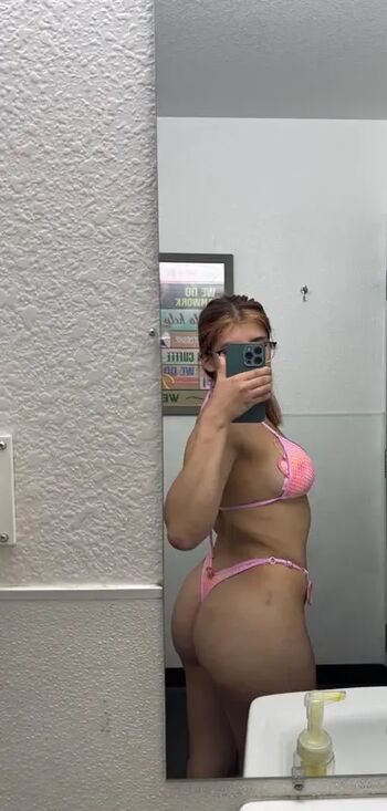 Full leaked Xomimi private onlyfans photo