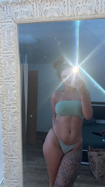 Full leaked Xsavannaxx private onlyfans photo