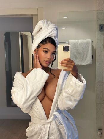 Full leaked Xttiona private onlyfans photo