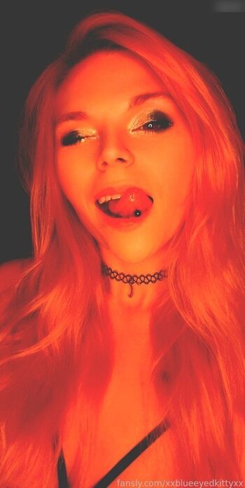 Full leaked Xxblueeyedkittyxx private onlyfans photo