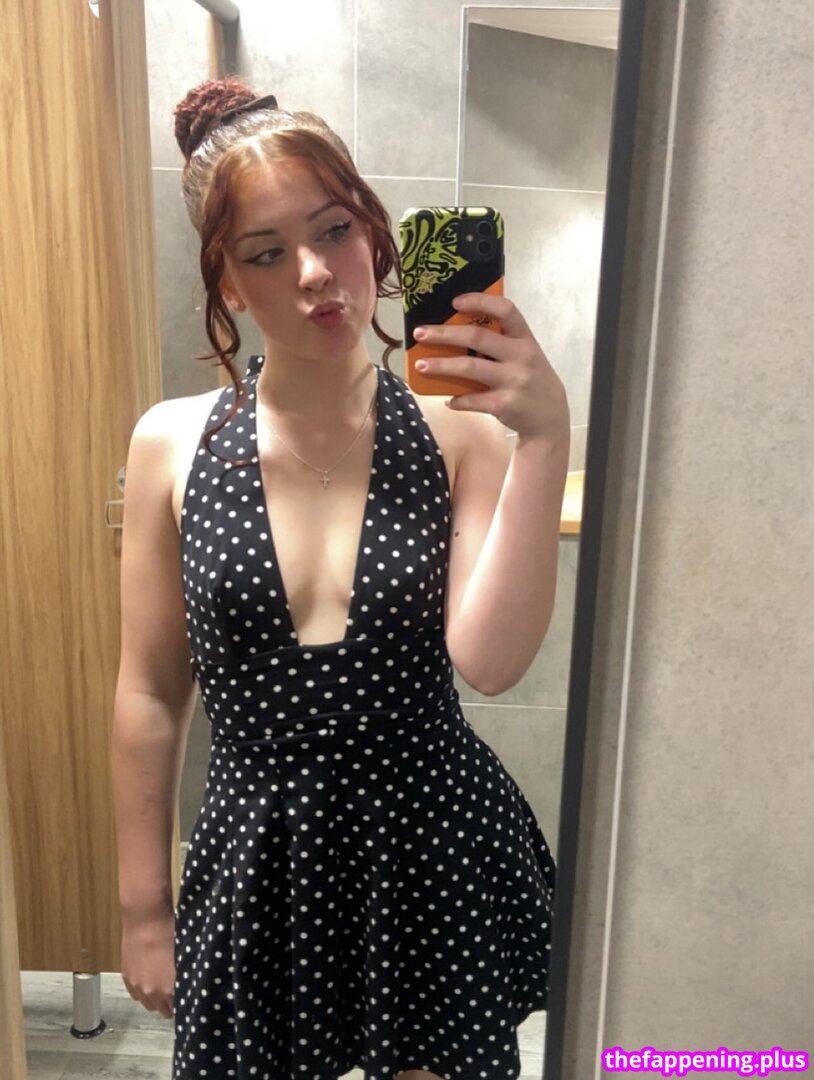 emmie_mck / xxemilyxxmcx Fotografie OnlyFans Dezbrăcată #1