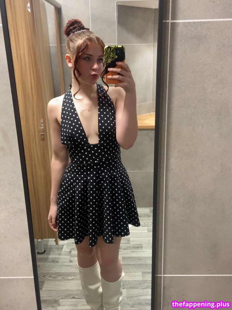 emmie_mck / xxemilyxxmcx Photo OnlyFans Nu #2