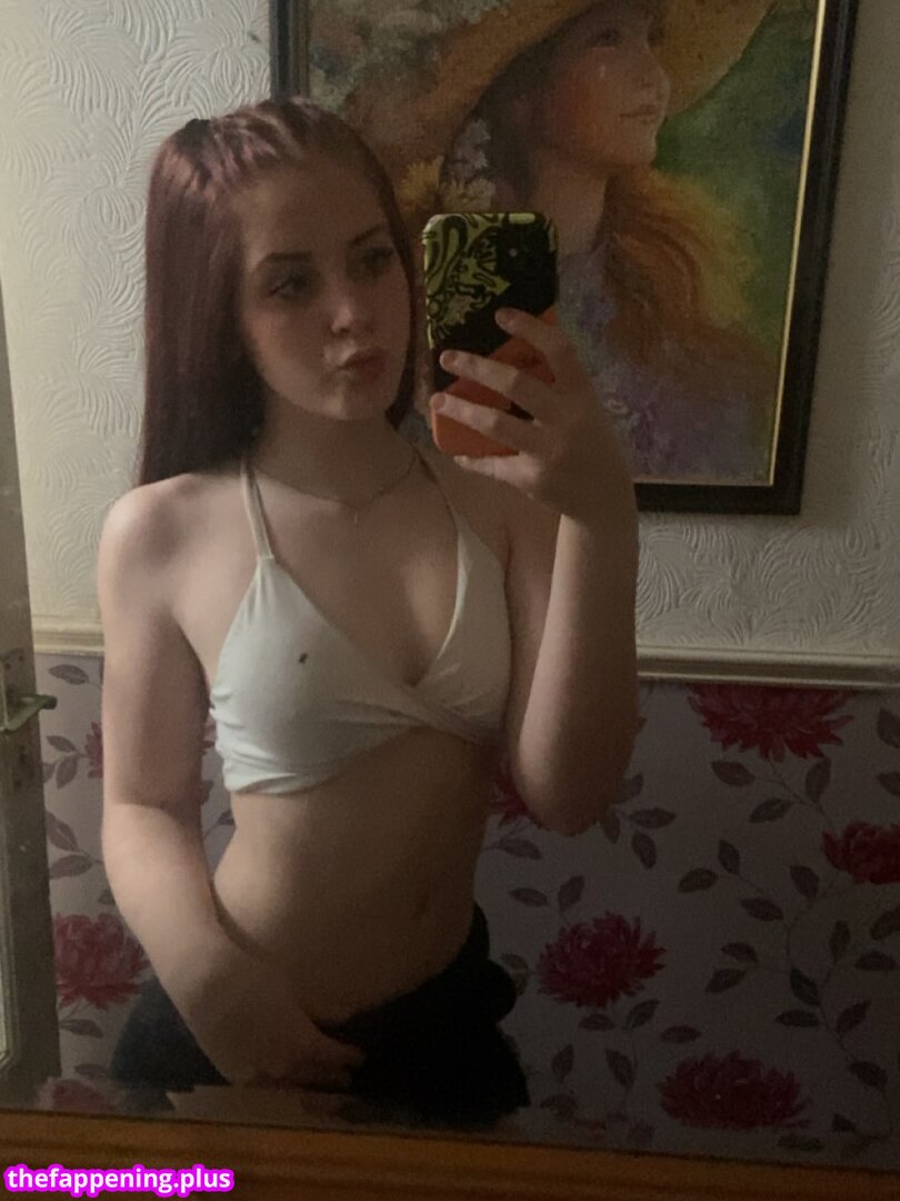 emmie_mck / xxemilyxxmcx Çıplak OnlyFans Fotoğrafı #3