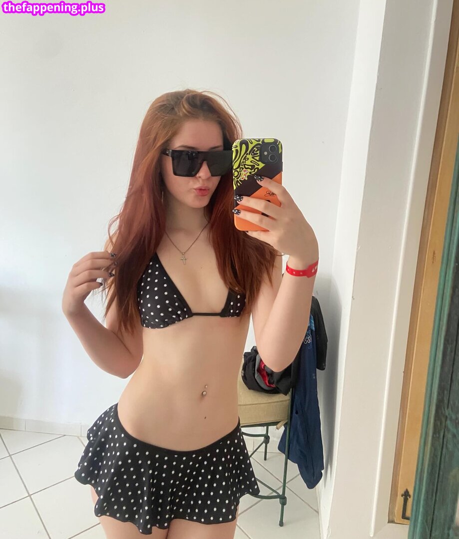 emmie_mck / xxemilyxxmcx Naken OnlyFans Foto #6