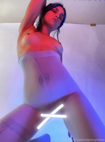 xxpussyriotxx