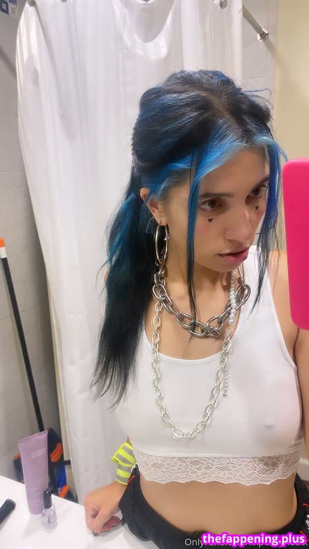 nadya tolokonnikova / nadyariot / pussyrrriot / xxpussyriotxx Nude OnlyFans Photo #29