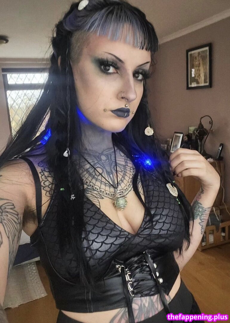 Hampshire / Surrey / chloesmithy / pegasuspills / xboofx / xxxprincess69 누드 OnlyFans 사진 #9