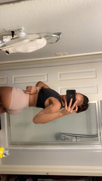 Full leaked Yaaaasnicole private onlyfans photo