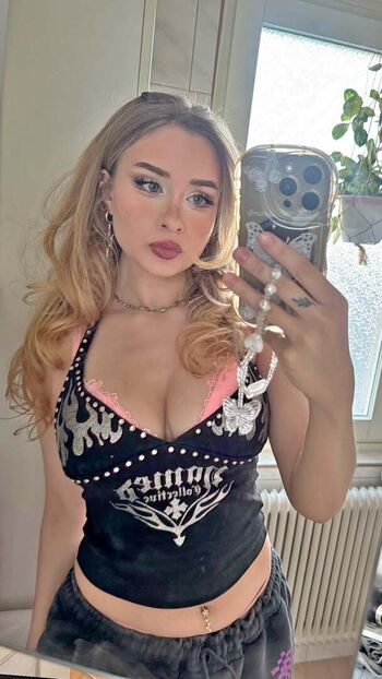 Full leaked Yaboielina page private onlyfans photo