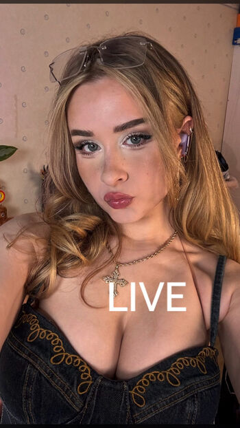 Full leaked Yaboielina private onlyfans photo