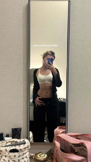 Full leaked Yagmur orgarun page private onlyfans photo