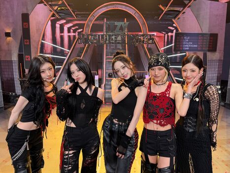 Full leaked Anni trinity/ private onlyfans photo