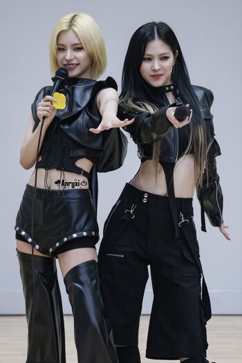 Full leaked Zoelesh/ private onlyfans photo