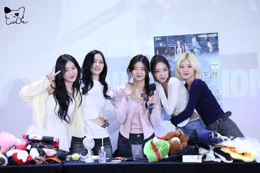 Full leaked Neondemoni/ private onlyfans photo