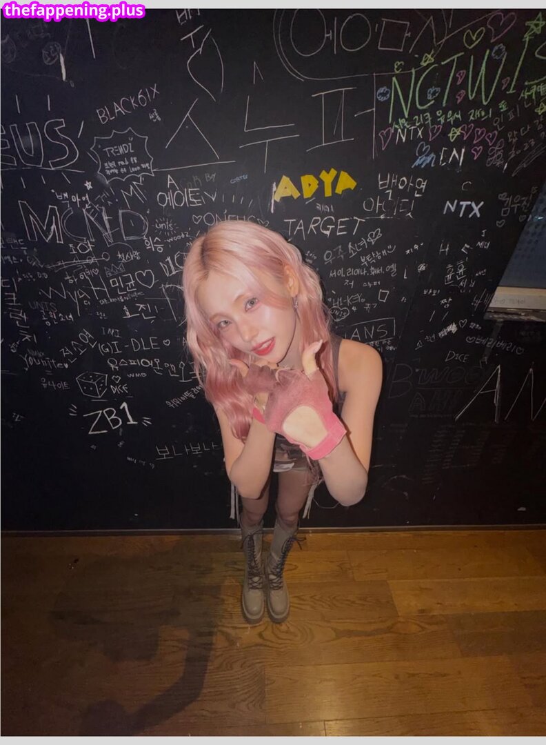 Full leaked Kianavi / private onlyfans photo