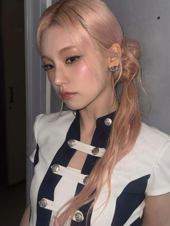 Full leaked Yeji private onlyfans photo