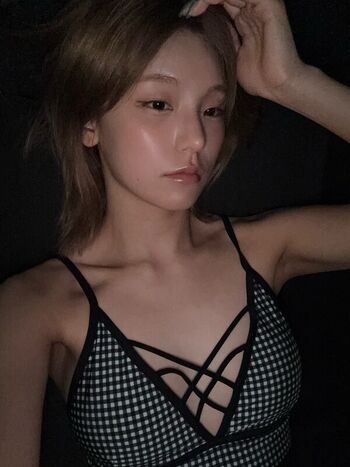 Full leaked Yeji private onlyfans photo