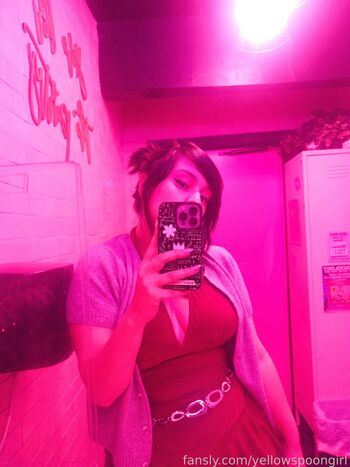 Full leaked Yellowspoongirl private onlyfans photo
