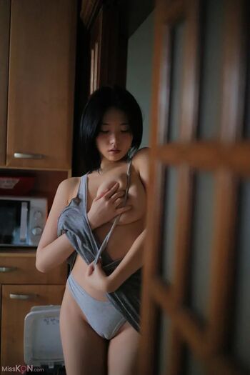 Full leaked Yeon woo shoujo private onlyfans photo