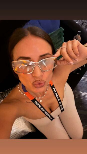 Full leaked Yesjulz private onlyfans photo