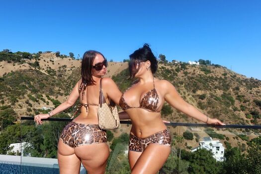 Full leaked Yesjulz private onlyfans photo