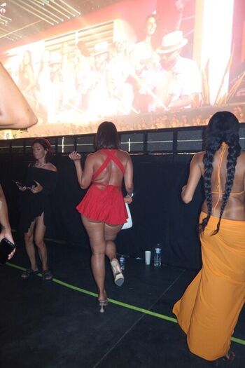 Full leaked Yesjulz  page private onlyfans photo