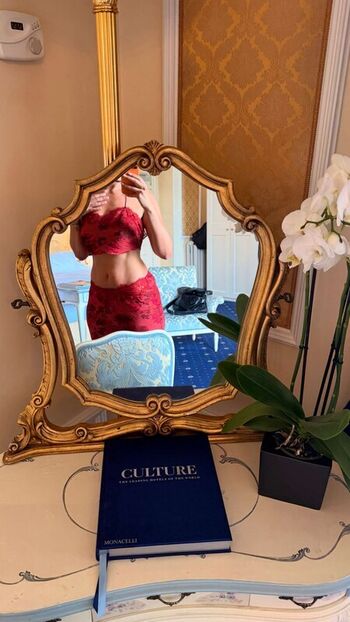 Full leaked Yesjulz private onlyfans photo