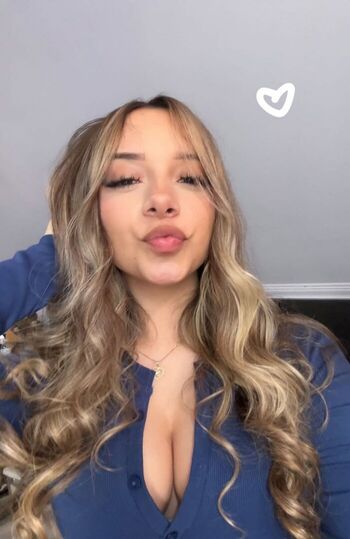 Full leaked Yessseeeniiaa private onlyfans photo