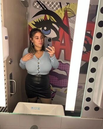 Full leaked Ysamar private onlyfans photo