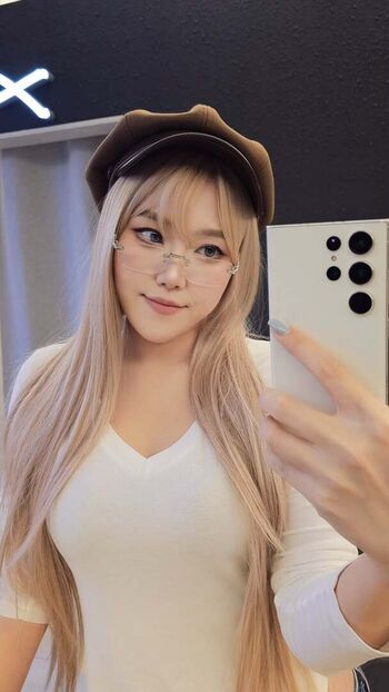 Full leaked Yuggie tv private onlyfans photo