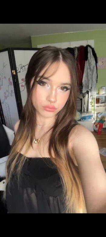 Full leaked Yumifps private onlyfans photo