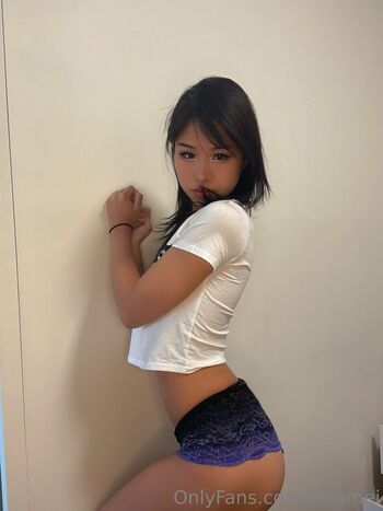 Full leaked Yuna reii private onlyfans photo