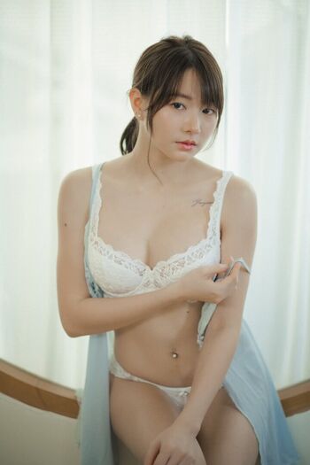 Full leaked Yunjing saehun page private onlyfans photo