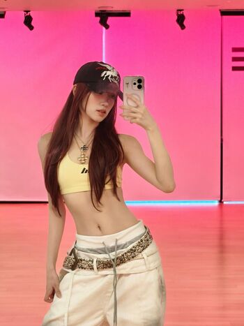 Full leaked Blutube/ private onlyfans photo