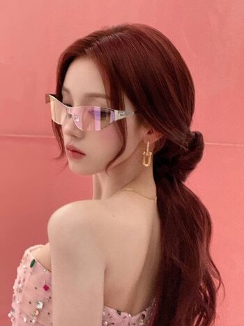 Full leaked Yuqi page private onlyfans photo