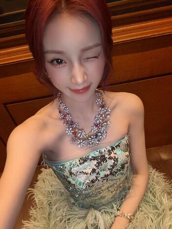 Full leaked Yuqi private onlyfans photo