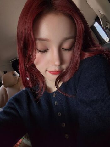 Full leaked Yuqi page private onlyfans photo