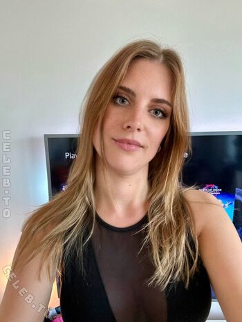 Full leaked Yve gaming page private onlyfans photo