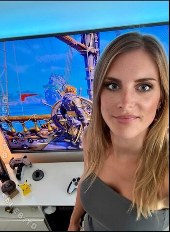 Full leaked Yve gaming private onlyfans photo