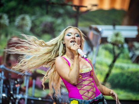 Full leaked Zara larsson  page private onlyfans photo