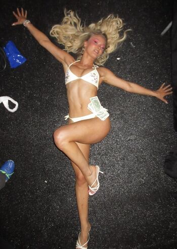 Full leaked Zara larsson  page private onlyfans photo