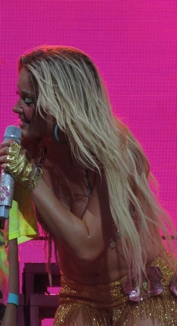 Full leaked Zara larsson private onlyfans photo